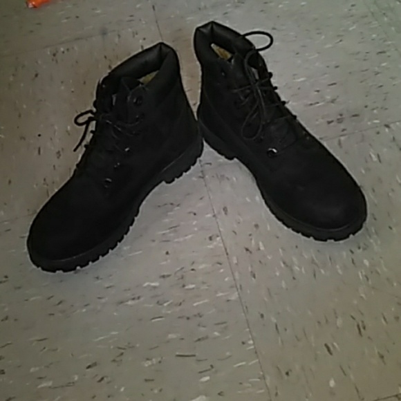 size 4 black timberland boots